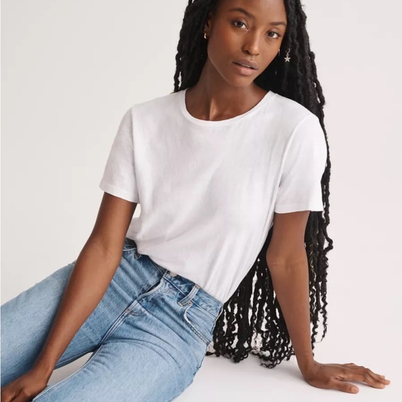 Aritzia - Picture 3 of 5